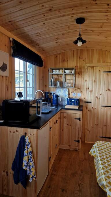The Shepherd'S Hut @ Innlands Kilmaluag 外观 照片